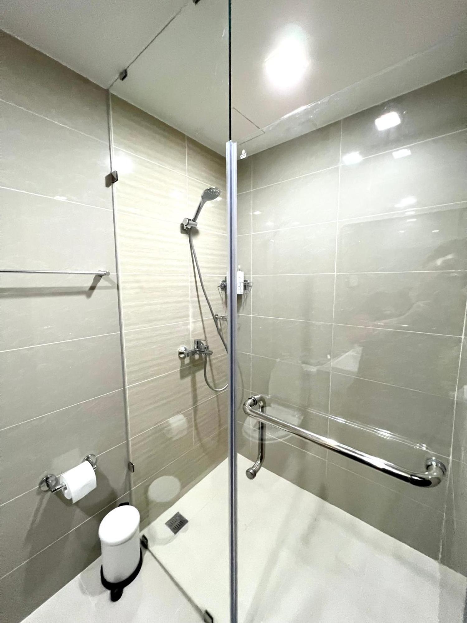 Daniella'S Modern & Cozy Suite In Uptown Bgc Manila Bagian luar foto